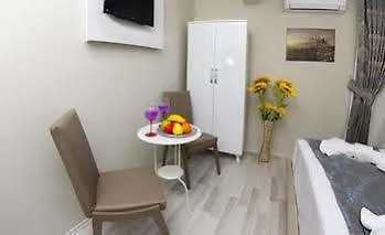 Nisan's Отель 2*