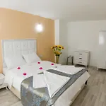 Nisan's Hotel
