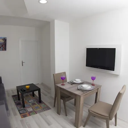Nisan's 2* Istanbul