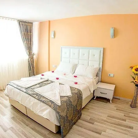 Nisan's 2* Istanbul
