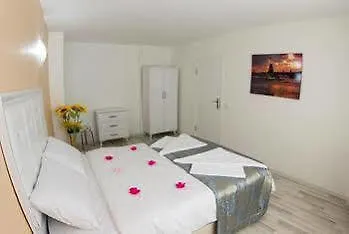 Nisan's Hotel