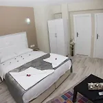 Nisan's Hotel